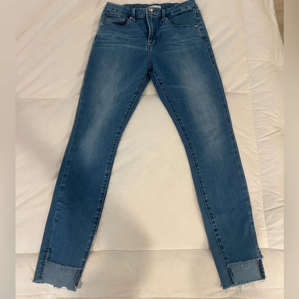 Women’s Good American Skinny Jean w/ Step Hem - Size 8/29